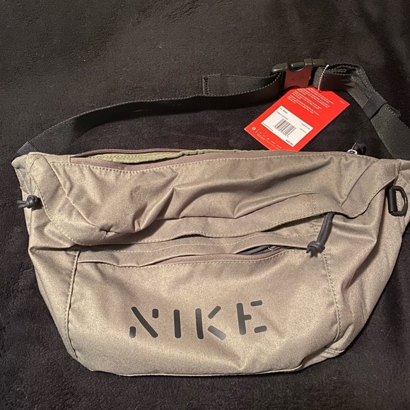 nike xl fanny pack